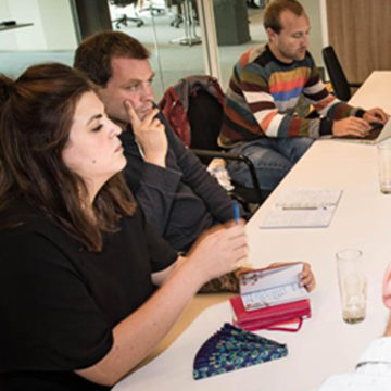 20158_Ces jeunes qui jouent le jeu de la « vieille politique »