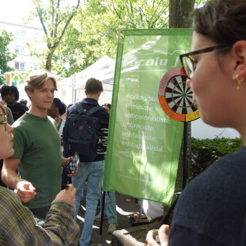rentrée campus ULB 2025 flechettes